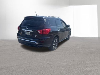 2017 Nissan Pathfinder SL