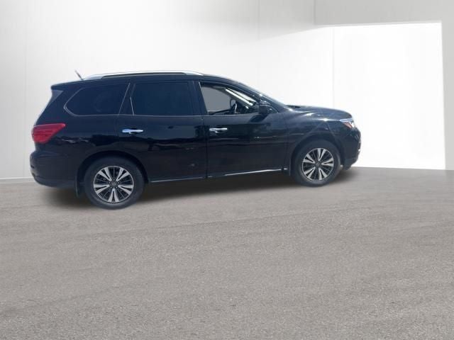 2017 Nissan Pathfinder SL
