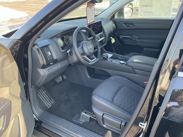 2026 Nissan Pathfinder S