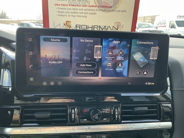 2026 Nissan Pathfinder SV