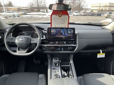 2026 Nissan Pathfinder SV