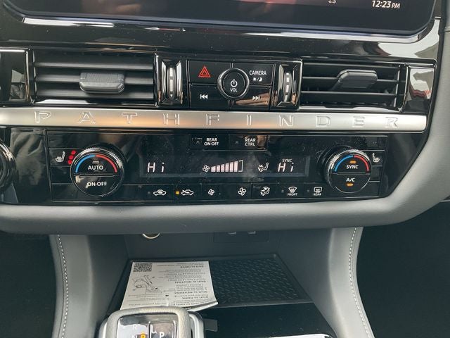 2026 Nissan Pathfinder SV