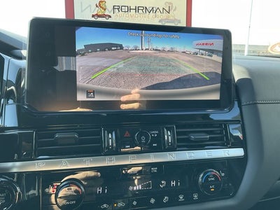 2026 Nissan Pathfinder SV