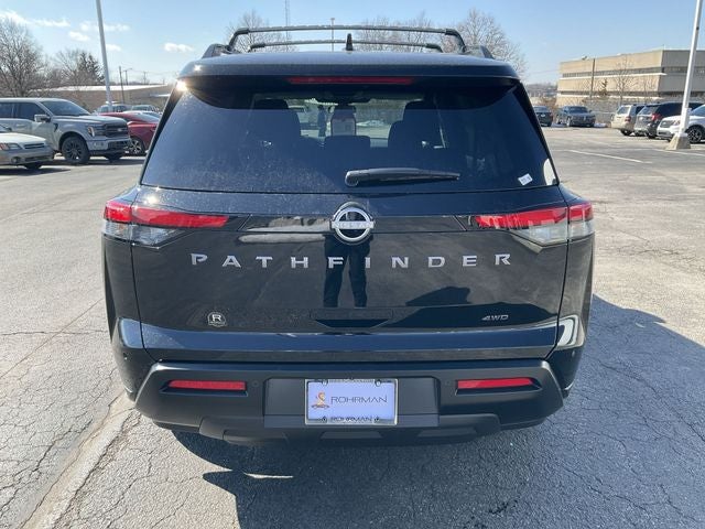 2026 Nissan Pathfinder SV