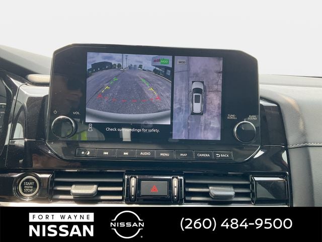 2023 Nissan Pathfinder SL
