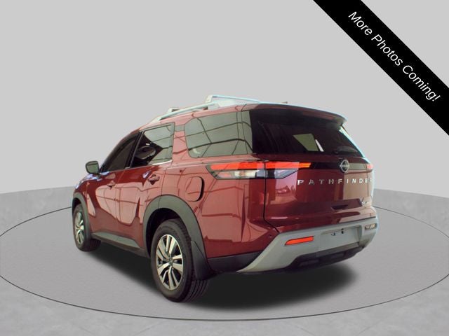 2023 Nissan Pathfinder SL