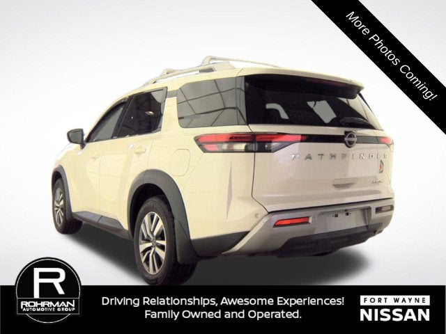 2024 Nissan Pathfinder SL