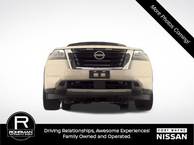 2024 Nissan Pathfinder SL