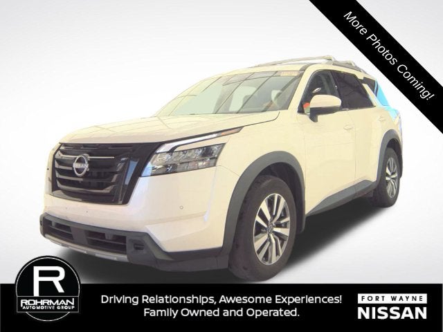 2024 Nissan Pathfinder SL