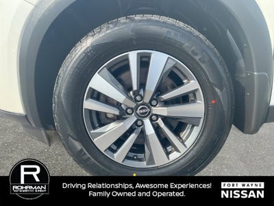 2024 Nissan Pathfinder SL