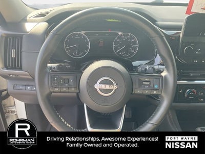 2024 Nissan Pathfinder SL