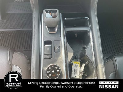 2024 Nissan Pathfinder SL