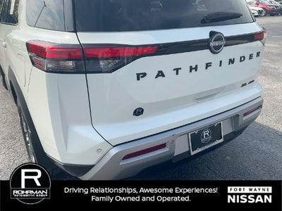 2024 Nissan Pathfinder SL