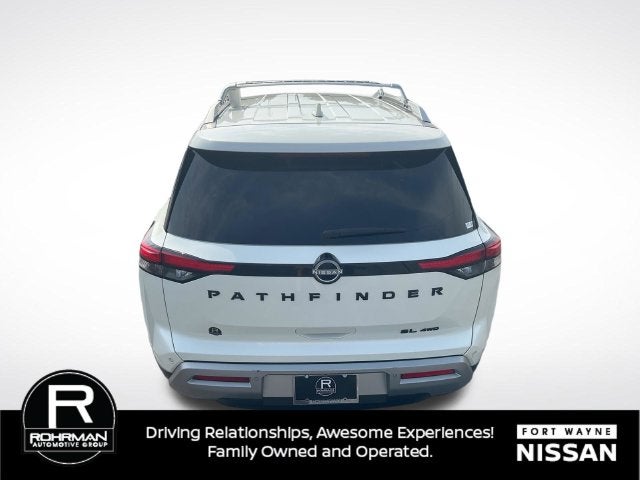 2024 Nissan Pathfinder SL