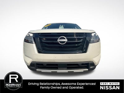 2024 Nissan Pathfinder SL