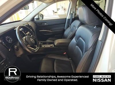 2024 Nissan Pathfinder SL