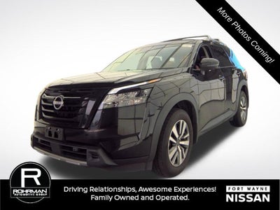 2024 Nissan Pathfinder SL