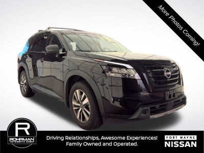2024 Nissan Pathfinder SL