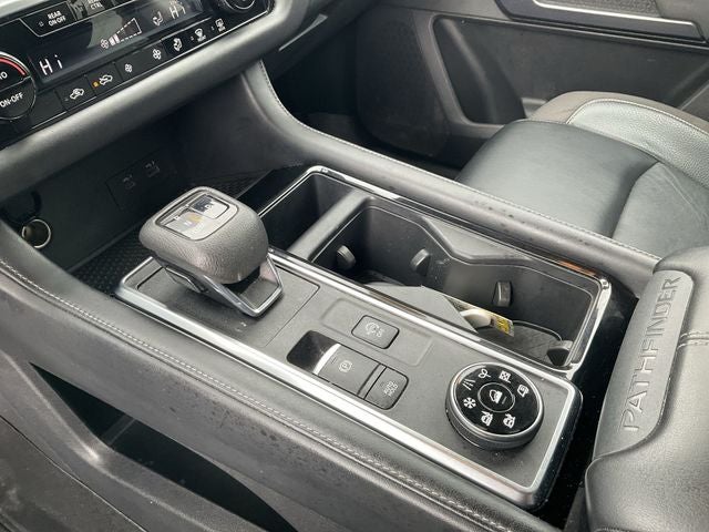 2022 Nissan Pathfinder SL
