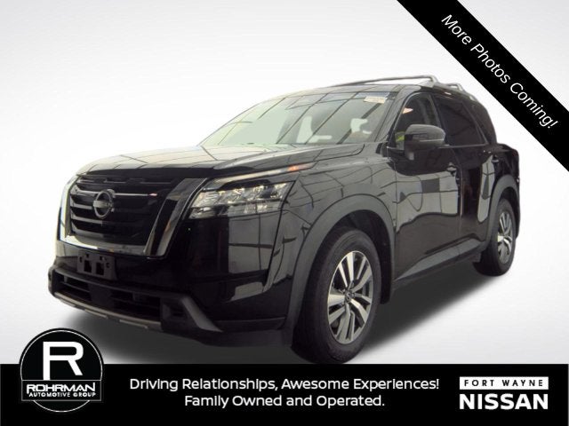 2024 Nissan Pathfinder SL