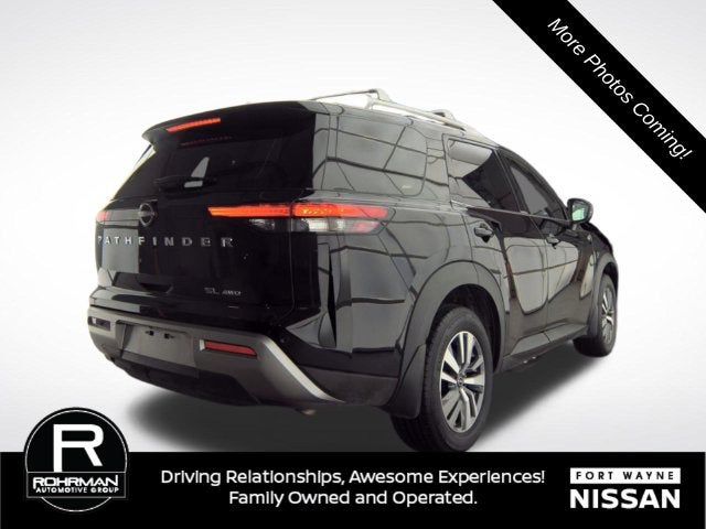2024 Nissan Pathfinder SL