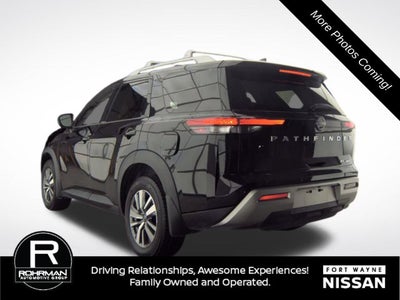 2024 Nissan Pathfinder SL