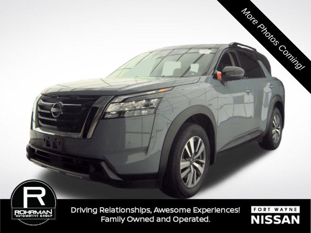 2024 Nissan Pathfinder SL