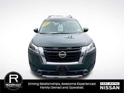 2024 Nissan Pathfinder SL
