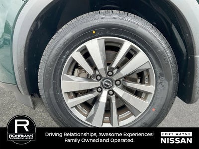 2024 Nissan Pathfinder SL