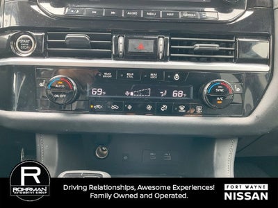 2024 Nissan Pathfinder SL