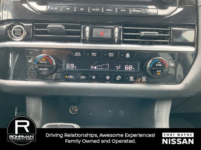 2024 Nissan Pathfinder SL