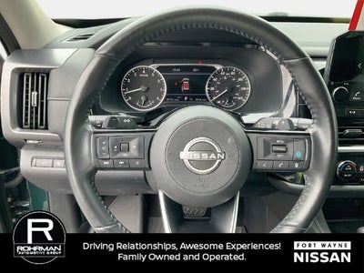 2024 Nissan Pathfinder SL