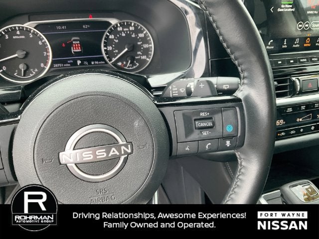 2024 Nissan Pathfinder SL