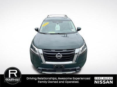2024 Nissan Pathfinder SL