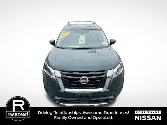 2024 Nissan Pathfinder SL