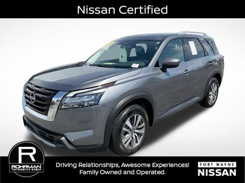 2025 Nissan Pathfinder SL