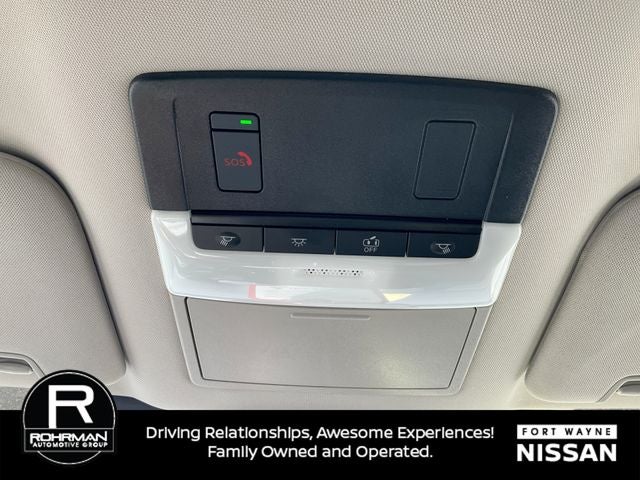 2025 Nissan Pathfinder SL