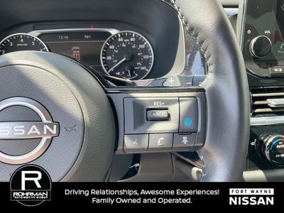 2025 Nissan Pathfinder SL