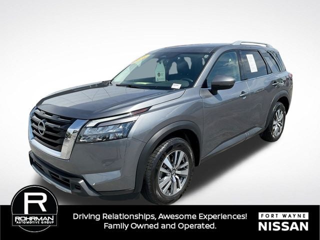 2025 Nissan Pathfinder SL