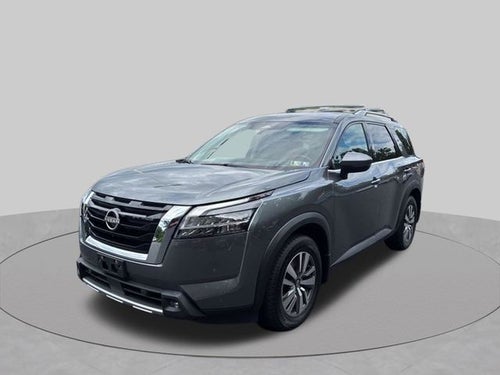 2022 Nissan Pathfinder SL