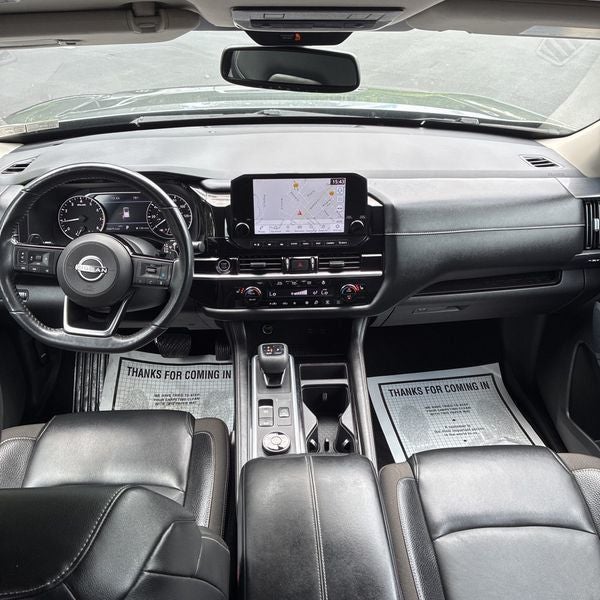 2022 Nissan Pathfinder SL