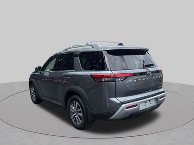 2022 Nissan Pathfinder SL