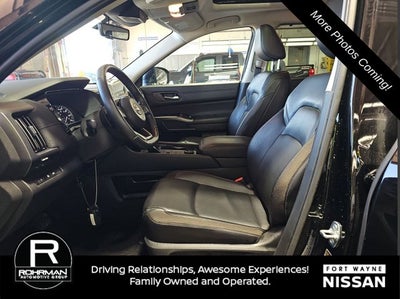 2024 Nissan Pathfinder SL
