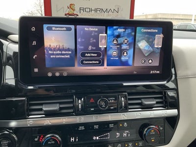 2026 Nissan Pathfinder SL