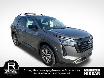 2026 Nissan Pathfinder SL