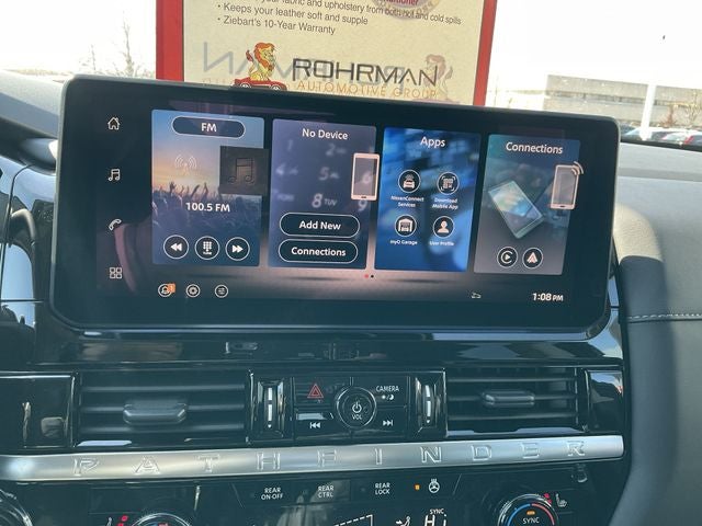 2026 Nissan Pathfinder SL