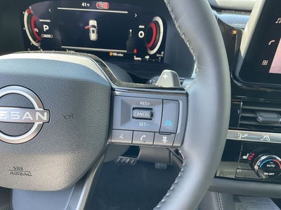 2026 Nissan Pathfinder SL