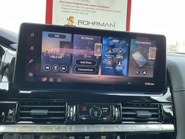 2026 Nissan Pathfinder SL
