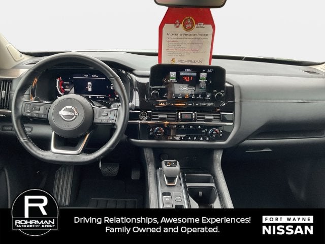 2023 Nissan Pathfinder Platinum