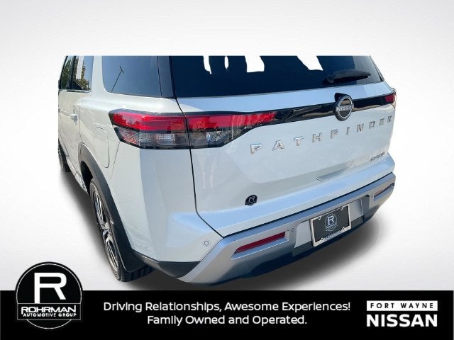 2023 Nissan Pathfinder Platinum